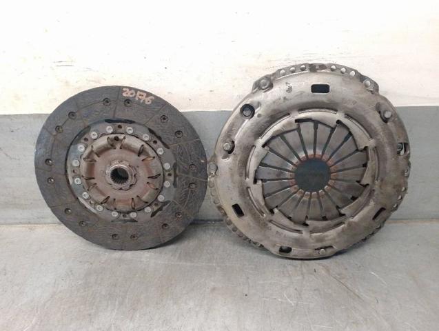 Tarcza sprzęgła 038141032R VAG