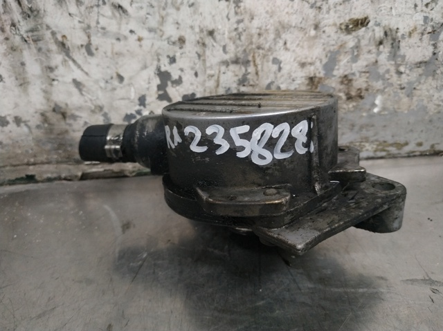 Pompa podciśnienia 038145101B VAG