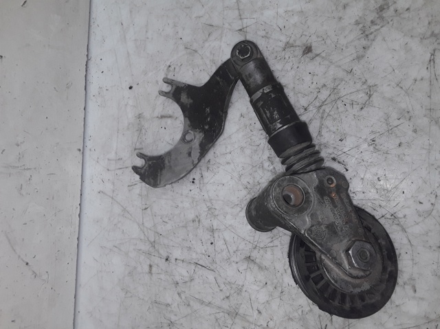 Napinacz paska napędowego 038145283A VAG