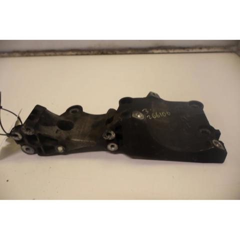 Wspornik alternatora Seat Toledo 3 5P2