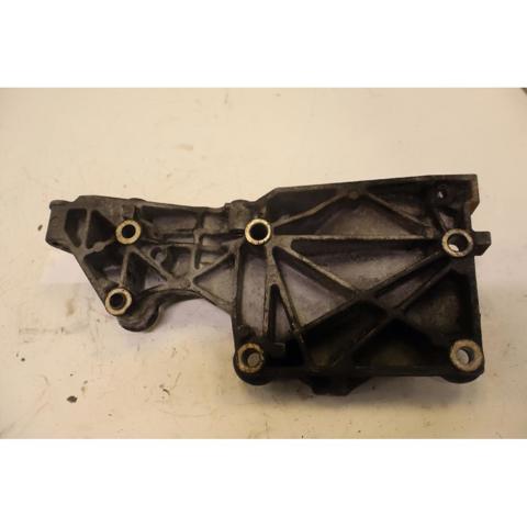 Wspornik alternatora Seat Toledo 3 5P2
