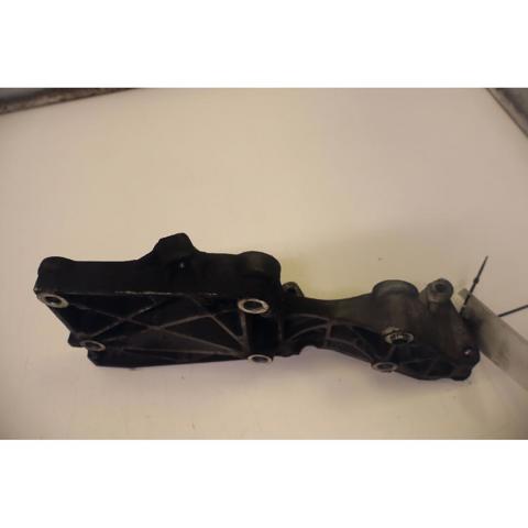 Wspornik alternatora Seat Toledo 3 5P2
