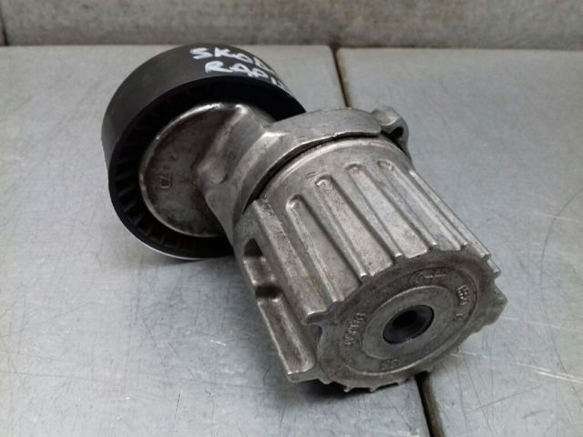 Napinacz paska napędowego 038903315AJ VAG