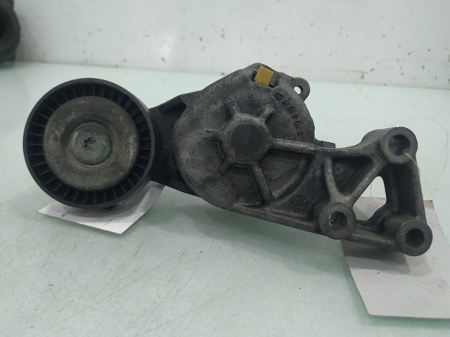 Napinacz paska napędowego 038903315F VAG