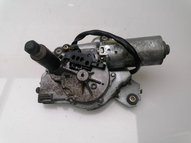 Silniczek wycieraczki tylnej szyby 0390201561 NISSAN