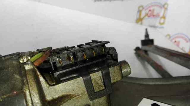 Silniczek wycieraczki szyby przedniej 0390241308 FORD