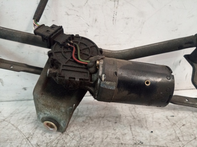 Silniczek wycieraczki szyby przedniej 0390241360 PEUGEOT