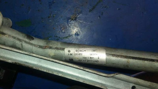 Silniczek wycieraczki szyby przedniej 0390241538 OPEL