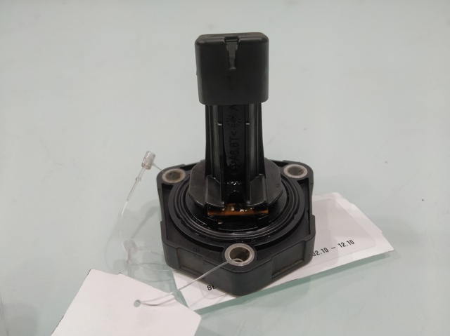 Czujnik poziomu oleju silnikowego  03C907660G VAG