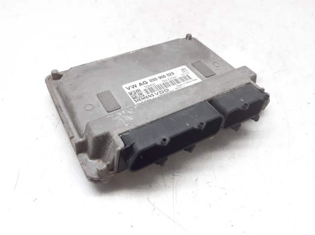 Sterownik silnika 03D906023 VAG