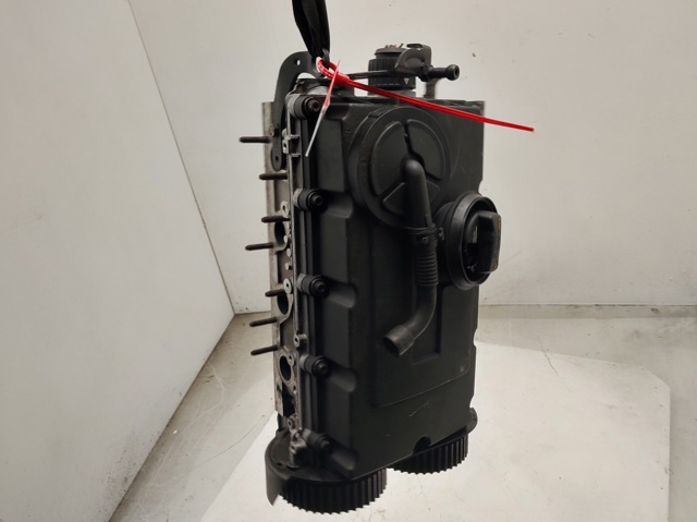 Głowica cylindrów 03G103373A VAG
