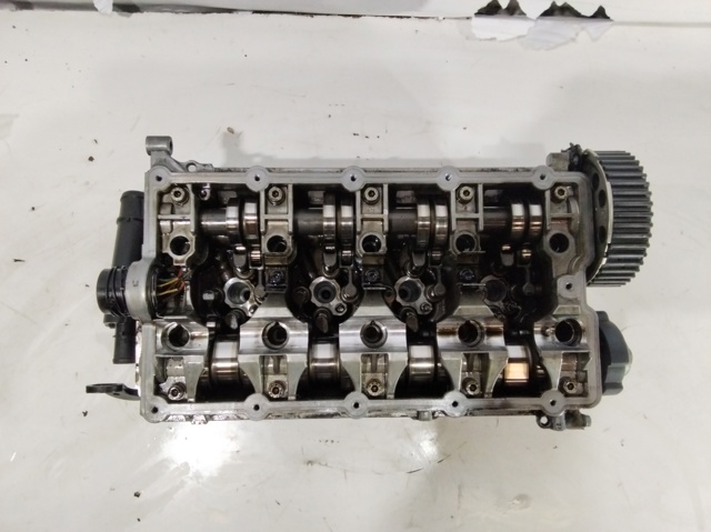 Głowica cylindrów 03G103373A VAG