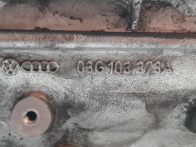 Głowica cylindrów 03G103373A VAG