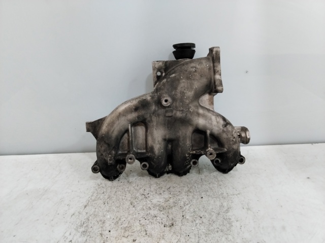 Kolektor ssący 03G129713 VAG