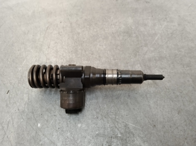 Wtryskiwacz paliwa 03G130073 VAG