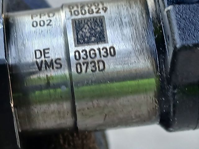 Wtryskiwacz paliwa 03G130073D VAG