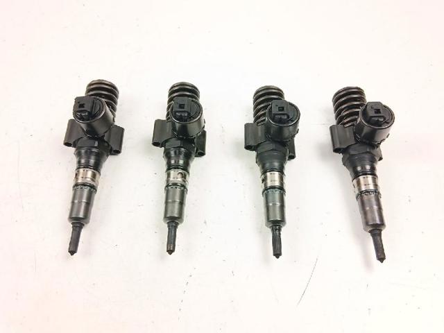 Wtryskiwacz paliwa 03G130073G CHRYSLER