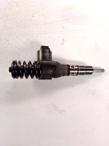 Wtryskiwacz paliwa 03G130073G VAG