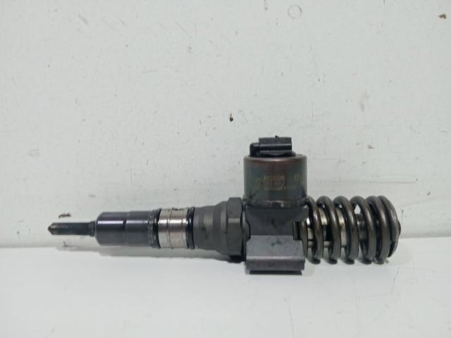 Wtryskiwacz paliwa 03G130073G VAG