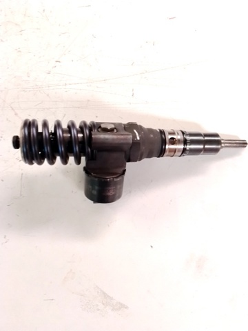 Wtryskiwacz paliwa 03G130073G VAG