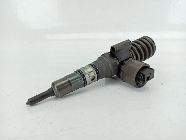 Wtryskiwacz paliwa 03G130073G VAG