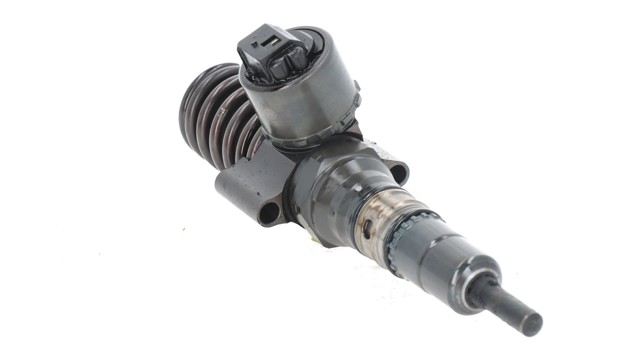 Wtryskiwacz paliwa 03G130073G VAG