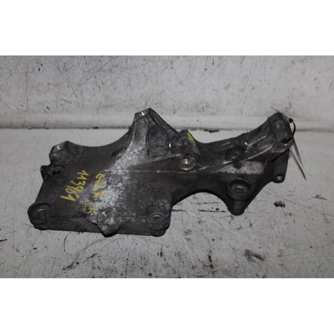 Wspornik alternatora 03G903143A VAG
