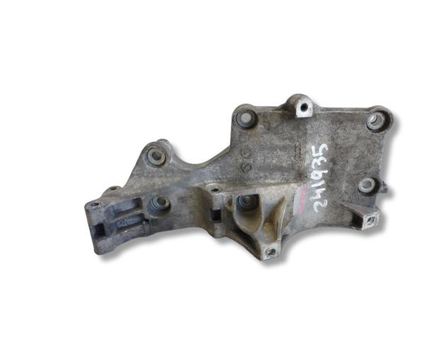Wspornik alternatora 03G903143A VAG