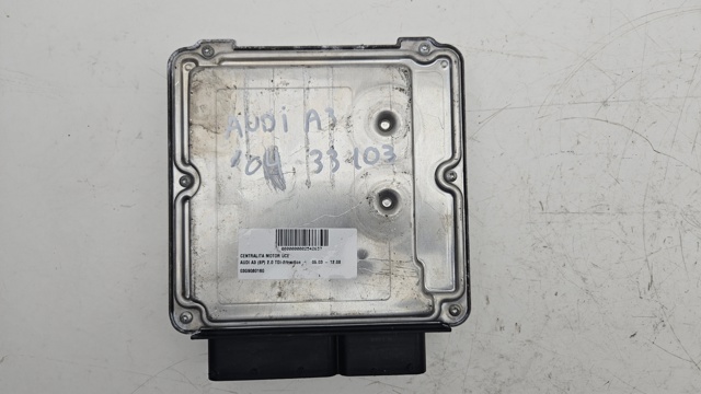 Sterownik silnika Audi A3 8PA