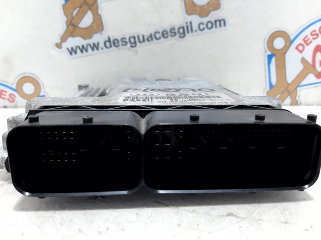 Sterownik silnika Audi A3 8PA