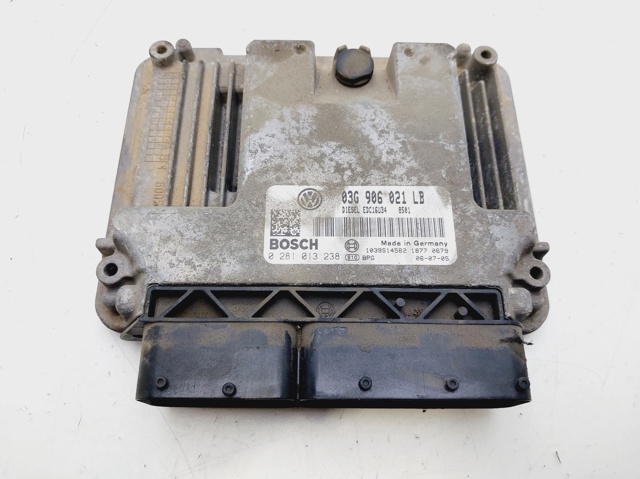 Sterownik silnika 03G906021LB VAG