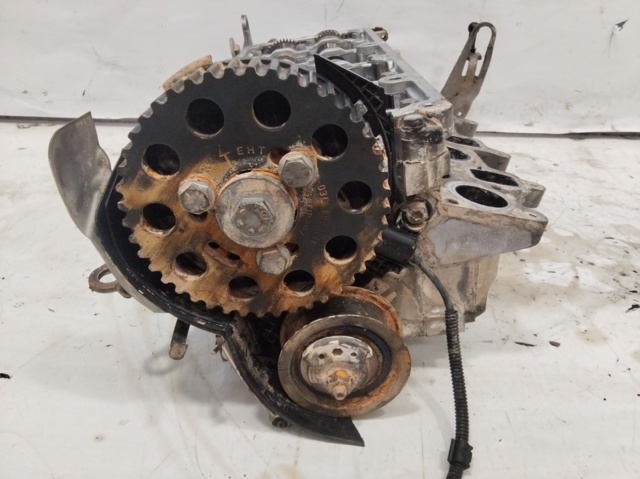 Głowica cylindrów 03L103373A VAG