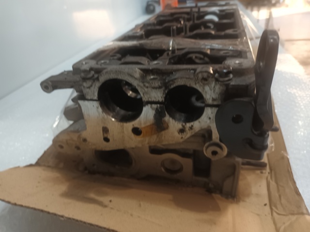 Głowica cylindrów Skoda Yeti 5L, 5L1, 5L2, 5L6, 5L7