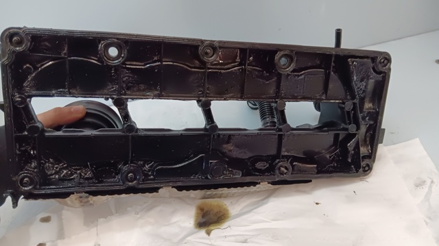 Pokrywa zaworowa 03L103469 VAG