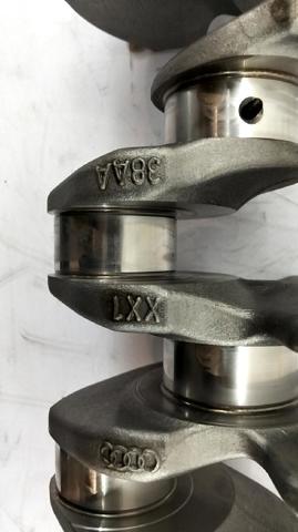 Wał korbowy silnika Volkswagen Tiguan 1 5N1, 5N2