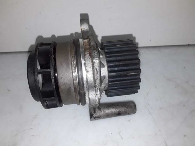 Pompa Audi A4