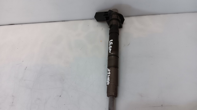 Wtryskiwacz paliwa 03L130277 VAG