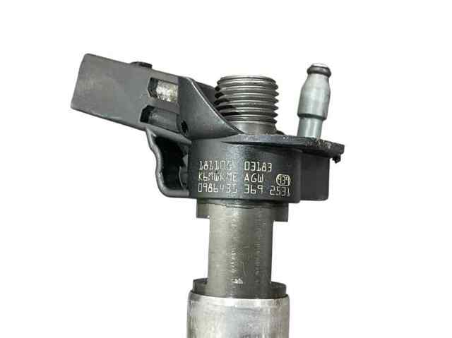 Wtryskiwacz paliwa 03L130277C VAG