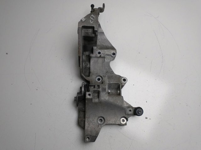 Wspornik alternatora Mazda CX-9 TB