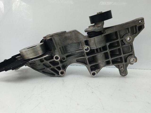 Wspornik alternatora 03L903143Q VAG