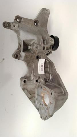 Wspornik alternatora 03L903143Q VAG
