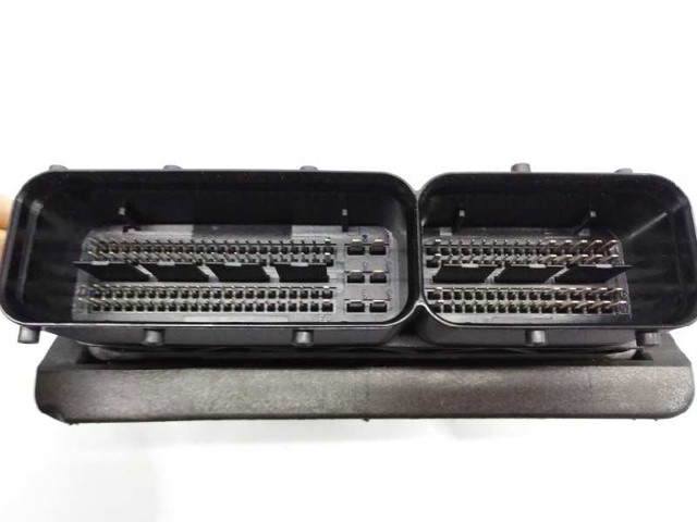 Sterownik silnika Audi A4 8K5