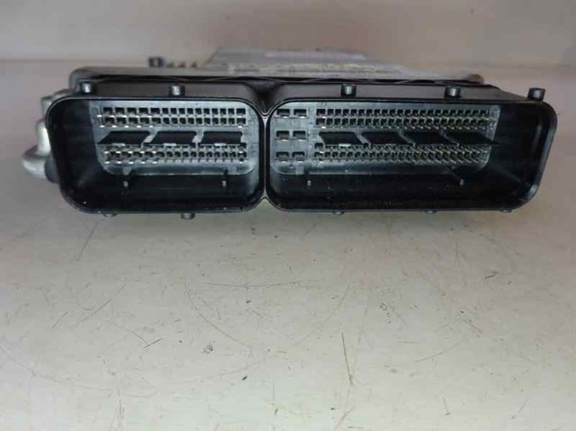 Sterownik silnika Audi A4 8K5