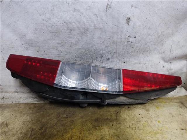 Lampa zespolona tylna prawa 040600999000 FIAT