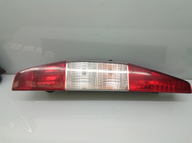Lampa zespolona tylna lewa 040610999000 FIAT