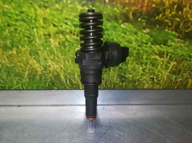Wtryskiwacz paliwa 0414720215 VAG