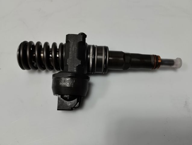 Wtryskiwacz paliwa 0414720215 VAG