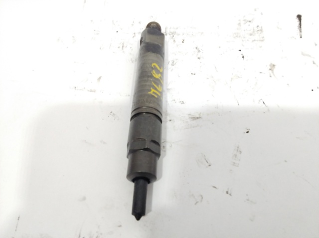 Wtryskiwacz paliwa 0432193757 RENAULT