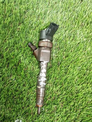 Wtryskiwacz paliwa 0445110021 RENAULT