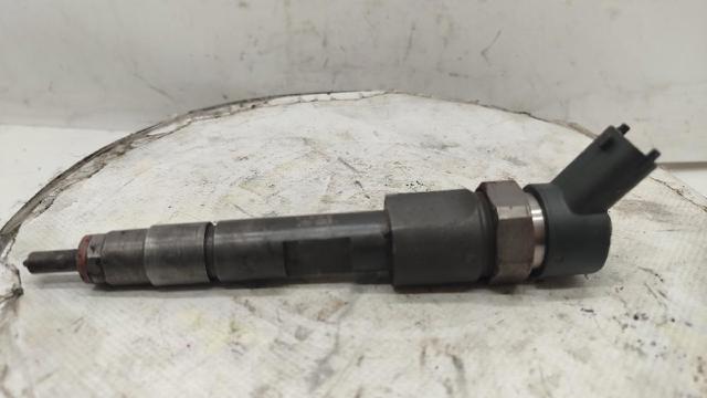 Wtryskiwacz paliwa 0445110021 RENAULT